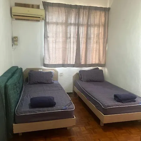 Bayu Emas Homestay Batu Ferringhi Exterior photo