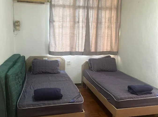 Bayu Emas Homestay Batu Ferringhi